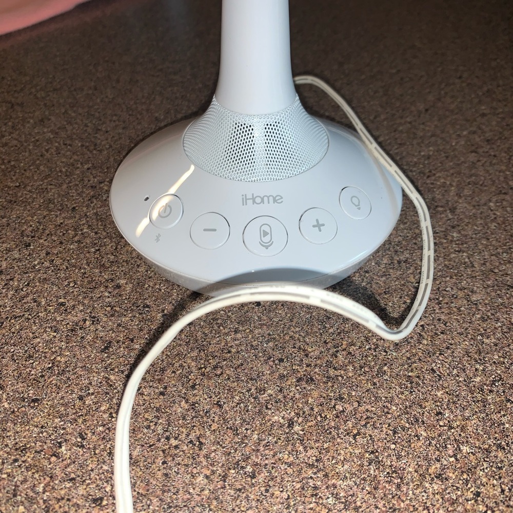 iHome Bluetooth Mirror